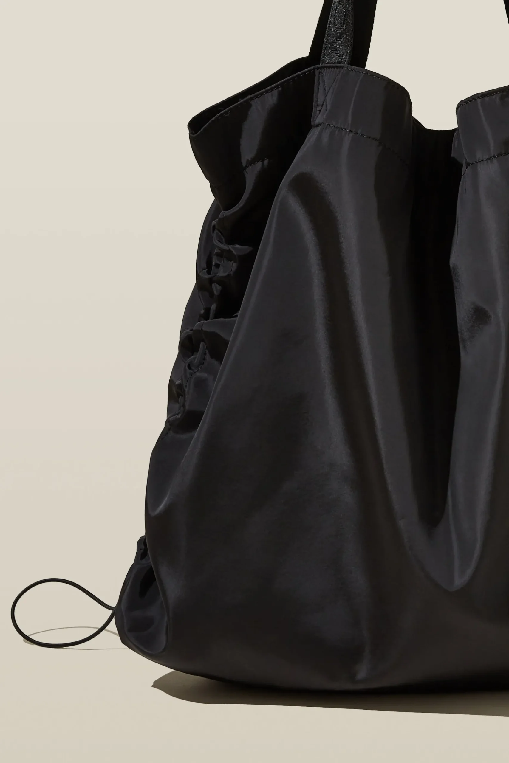 Active Carry All Tote
