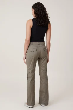 Bootleg Cargo Pant