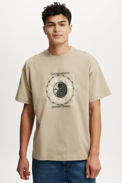 Box Fit Graphic T-Shirt