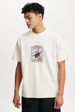 Box Fit Graphic T-Shirt