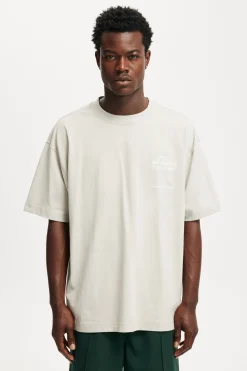 Box Fit Graphic T-Shirt