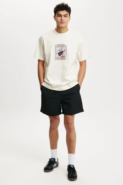 Box Fit Graphic T-Shirt