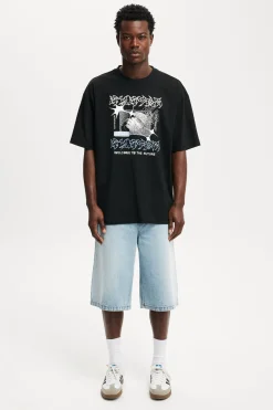Box Fit Graphic T-Shirt