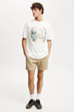 Box Fit Graphic T-Shirt