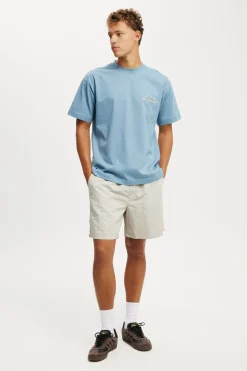 Box Fit Graphic T-Shirt