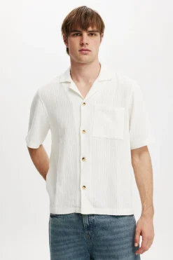 Box Fit Short Sleeve Shirt