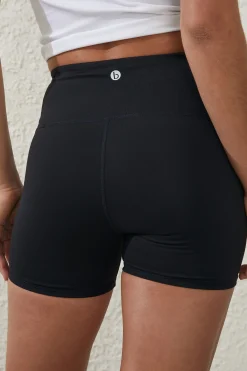 Byron Highwaisted Shortie Short