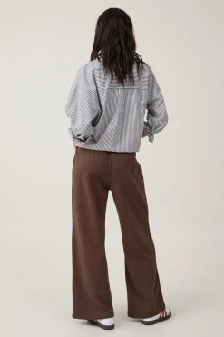 Classic Fleece Wide Leg Sweatpant