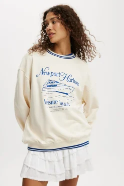 Classic Graphic Crew Sweatshirt