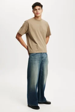 Cropped Fit T-Shirt