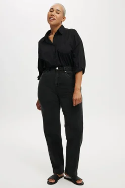 Curvy Stretch Straight Jean