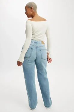 Curvy Stretch Straight Jean