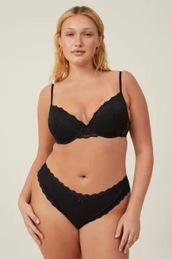 Everyday Lace Lightly Lined Bra