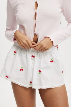 Girlfriend Short