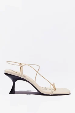 Isabelle Toe Loop Heel