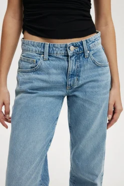 Low Rise Straight Jean