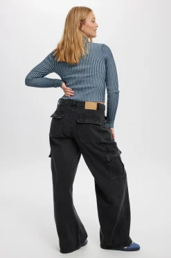 Relaxed Cargo Jean