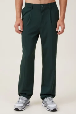 Relaxed Pleated Pant