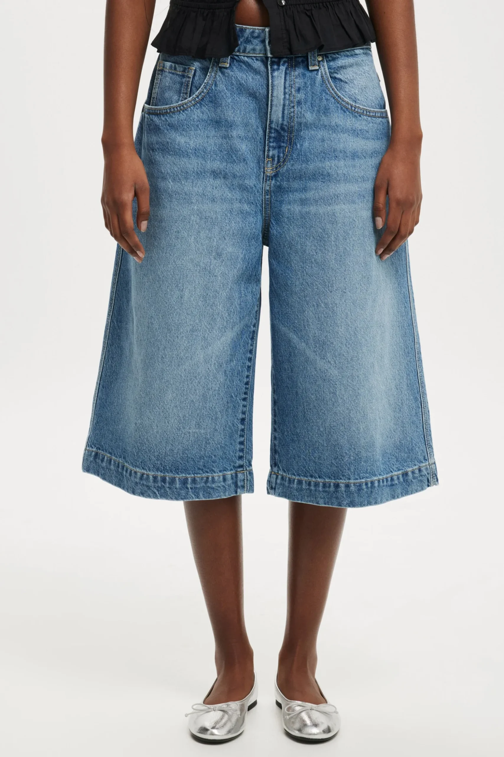 90 S Baggy Denim Jort