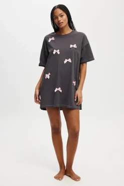 90S Graphic T-Shirt Nightie