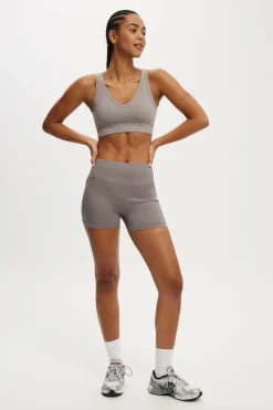 Seamless Pocket Shortie Short
