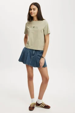 The Classic Tee