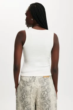The Graphic Tank