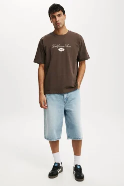 Tupac Box Fit Premium Music T-Shirt
