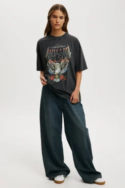 Willie Nelson Music Boxy Graphic Tee